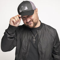 Aaron Goodvin country singer